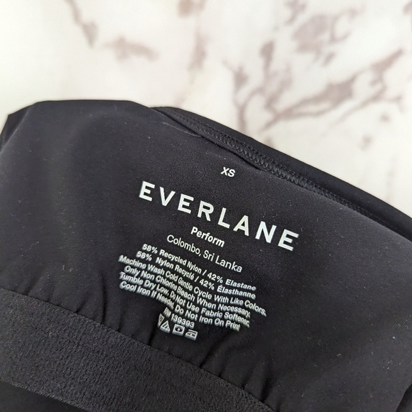 Everlane Tank Top Women Black Crop The Perform Cami Shelf Bra NEW - Picture 5 of 13